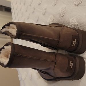 UGG Womens leather classic short boots